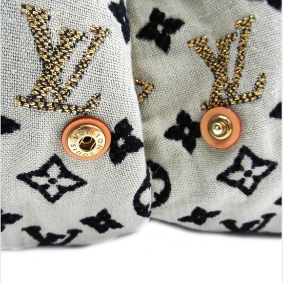 💎✨BEAUTIFUL✨💎 LOUIS VUITTON RARE HOBO CHECHE - Picture 10 of 16